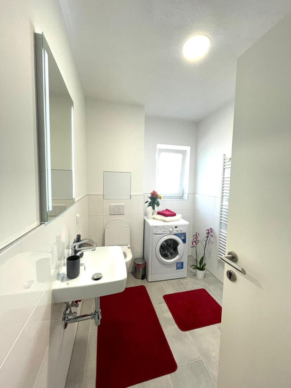 Apartment Neubauwohnung In - Sehr Zentral Mit Gratis Parkplatz *